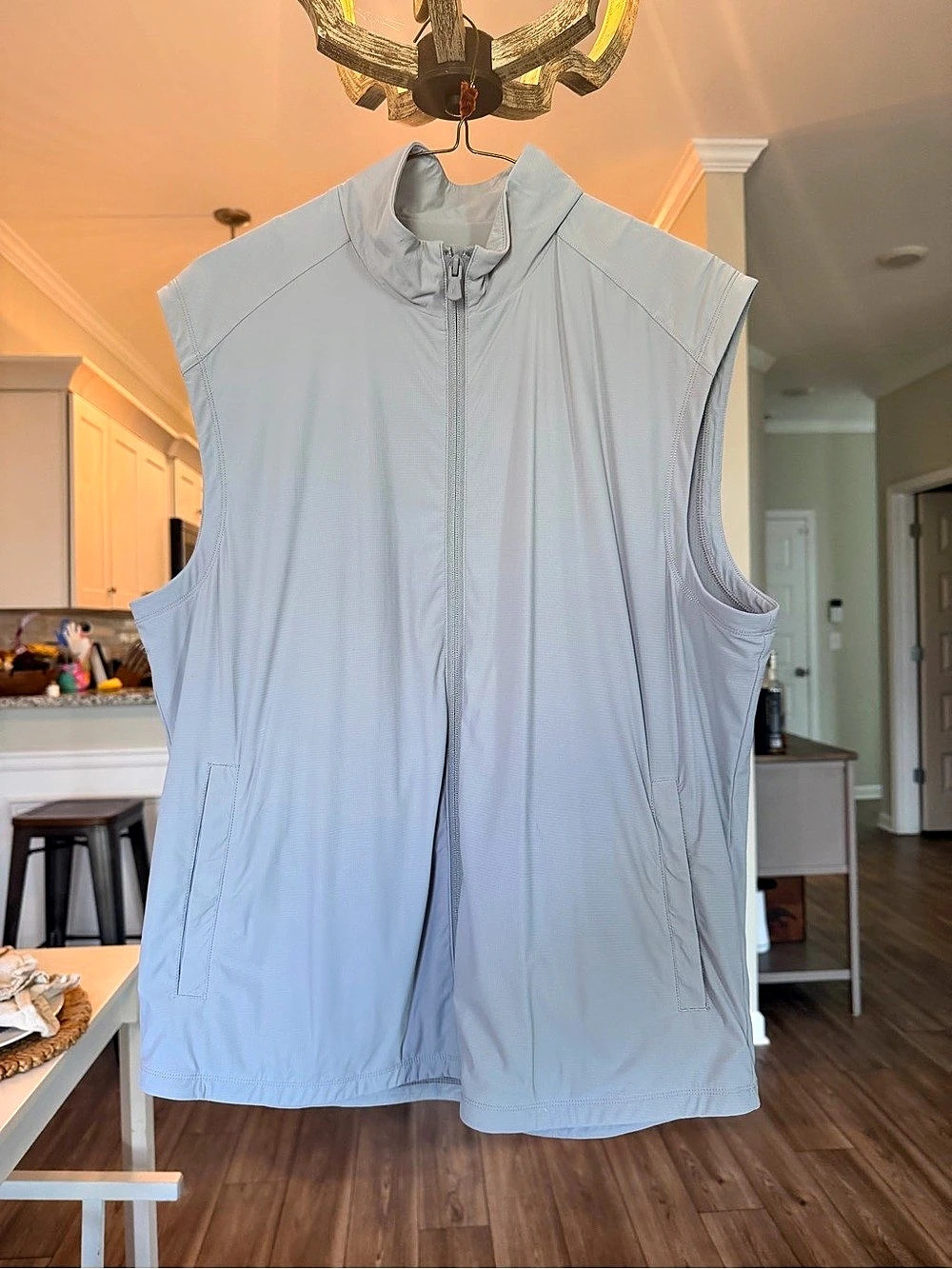 Gray Johnnie-O Zimmer Performance Vest Medium